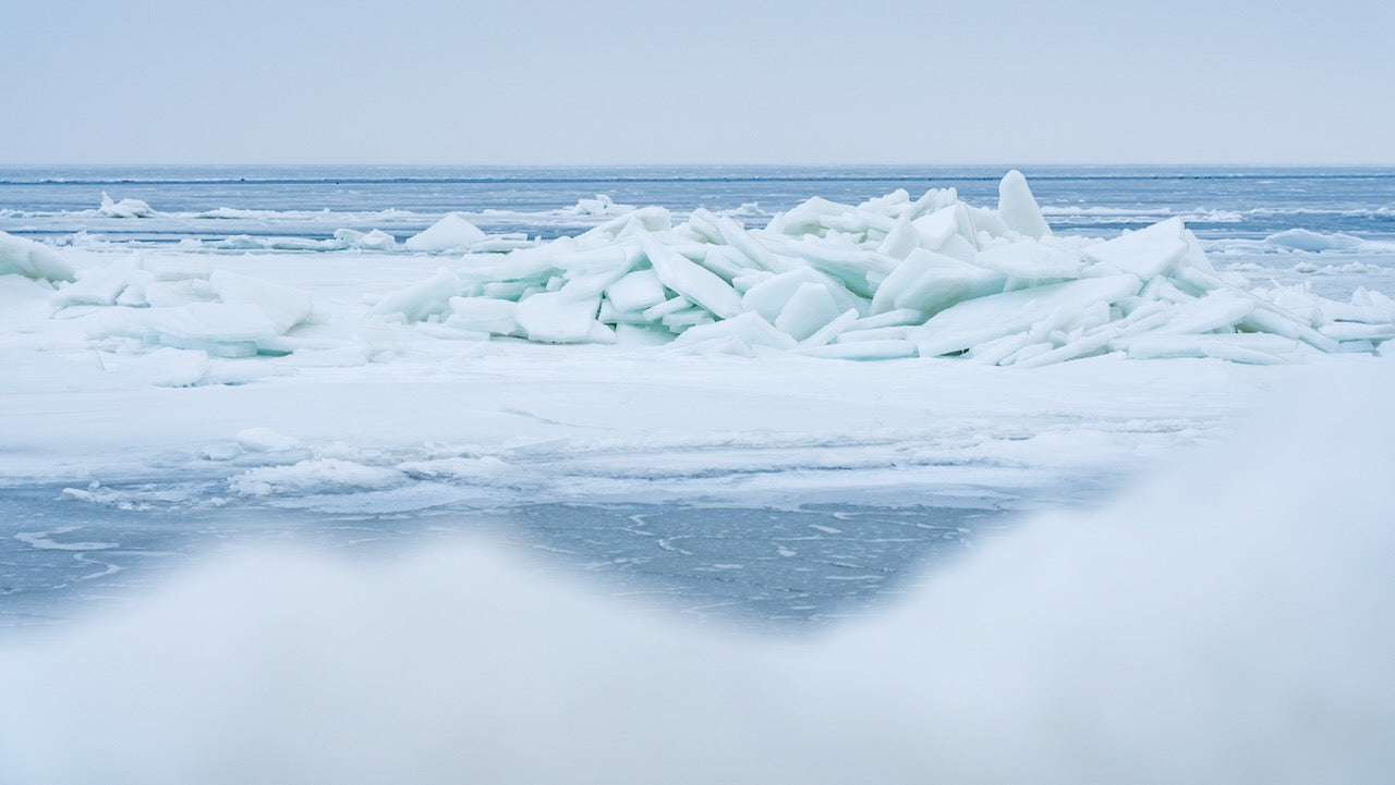 Eis am Ostseestrand. Foto: Adobe Stock