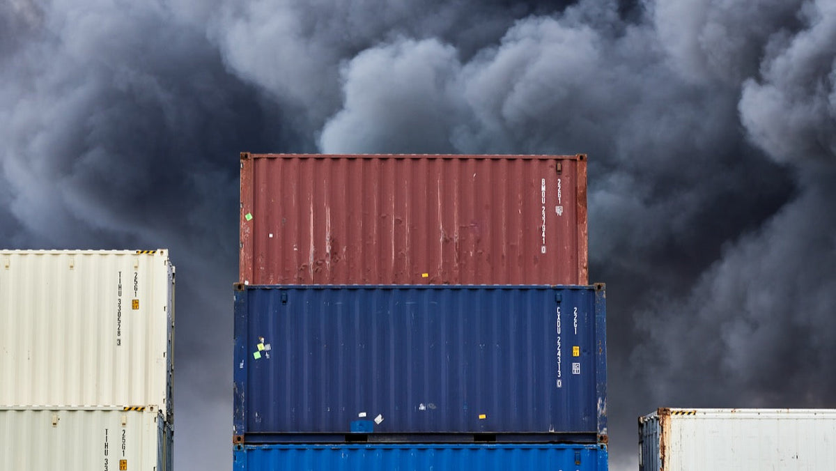 Feuer Containerschiff Symbolfoto