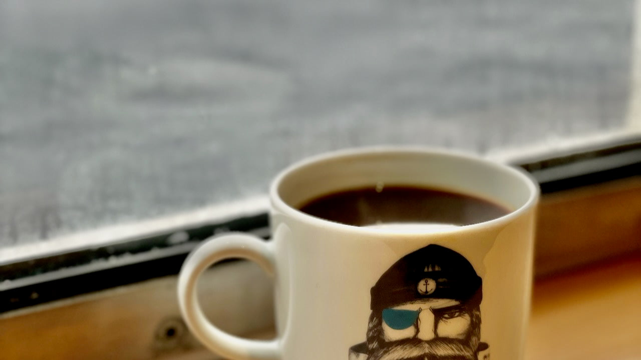 Kaffee auf See, ein wichtiger Begleiter für Seeleute. Foto von Ankerherz