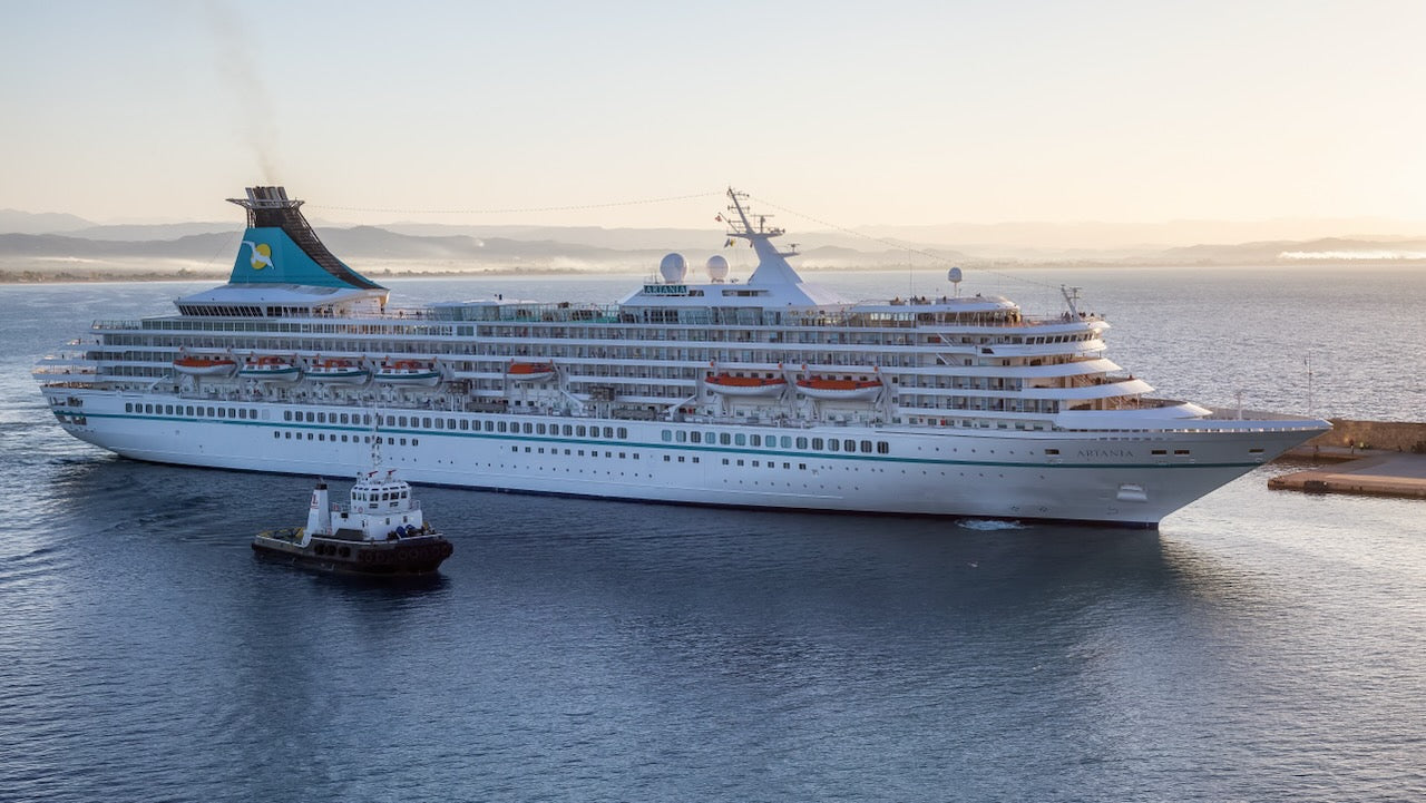 Kreuzfahrtschiff Artania. Foto: Adobe Stock im Ankerherz Blog