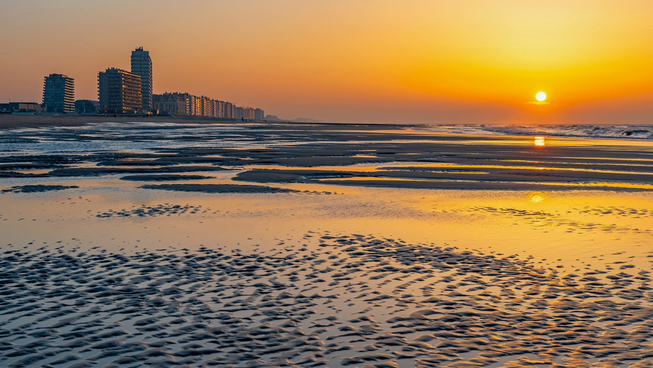 Ostende an der belgischen Nordseeküste im Abendlicht. Foto: Adobe Stock im Ankerherz Blog