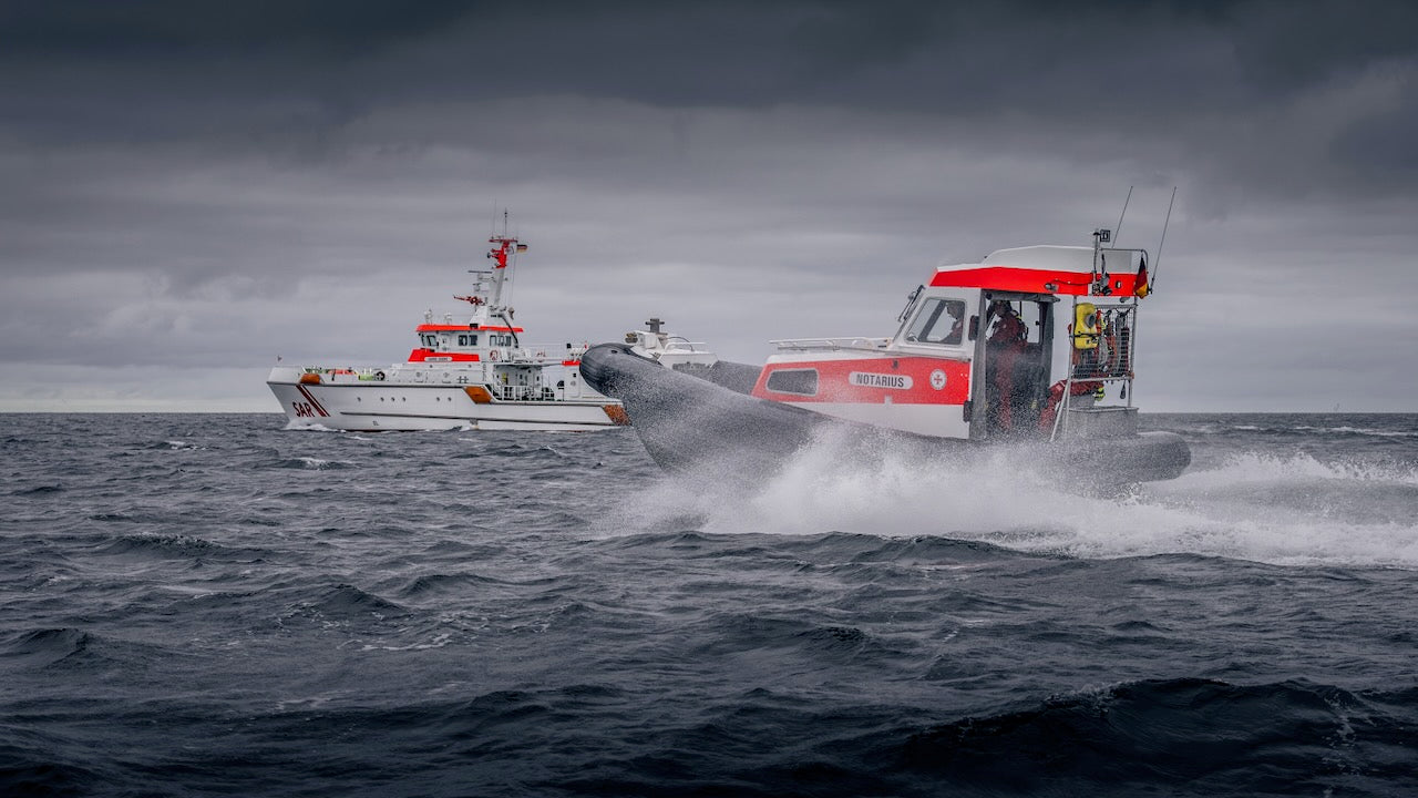 Schwer seekranker Segler vor Rügen gerettet