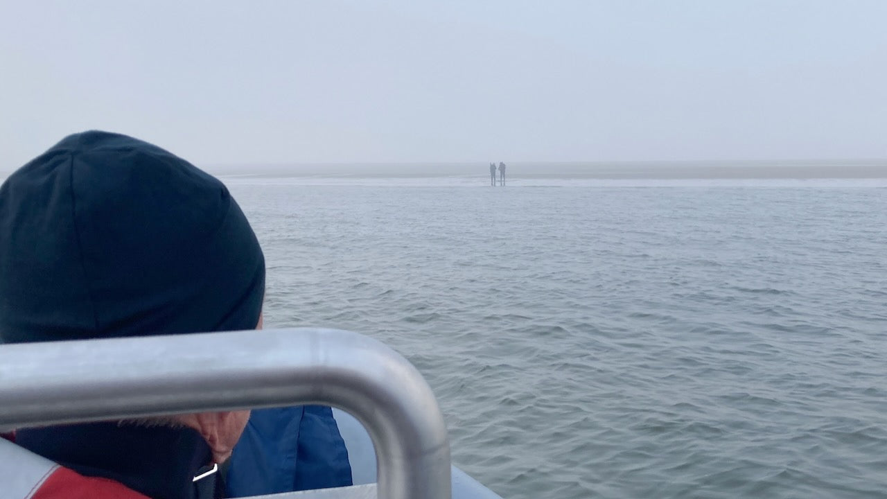 Seenotretter befreien vier Vogelkundler aus dichtem Seenebel
