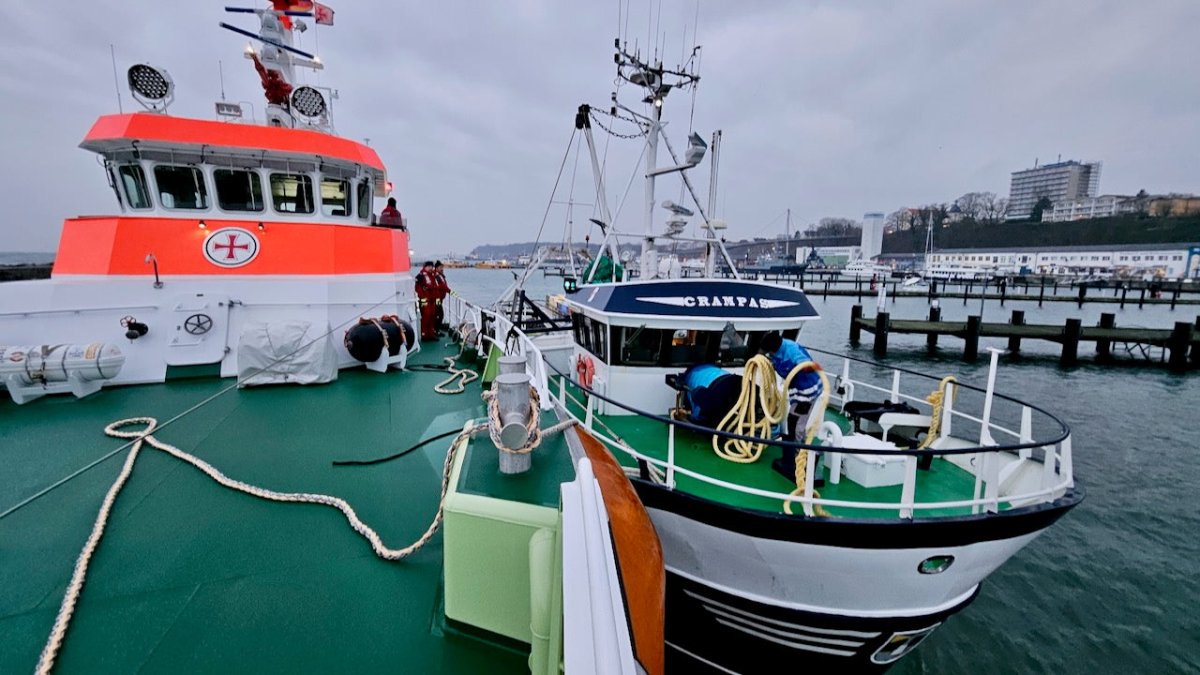 Ostsee vor Rügen: Seenotretter helfen drei Fischern in Not - Ankerherz Verlag
