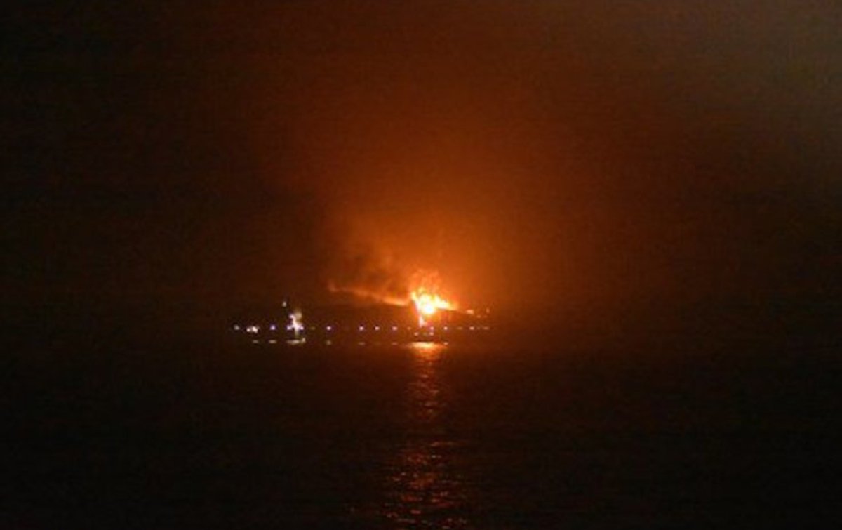 Vier Seeleute vermisst: dänischer Großcontainerfrachter brennt - Ankerherz Verlag