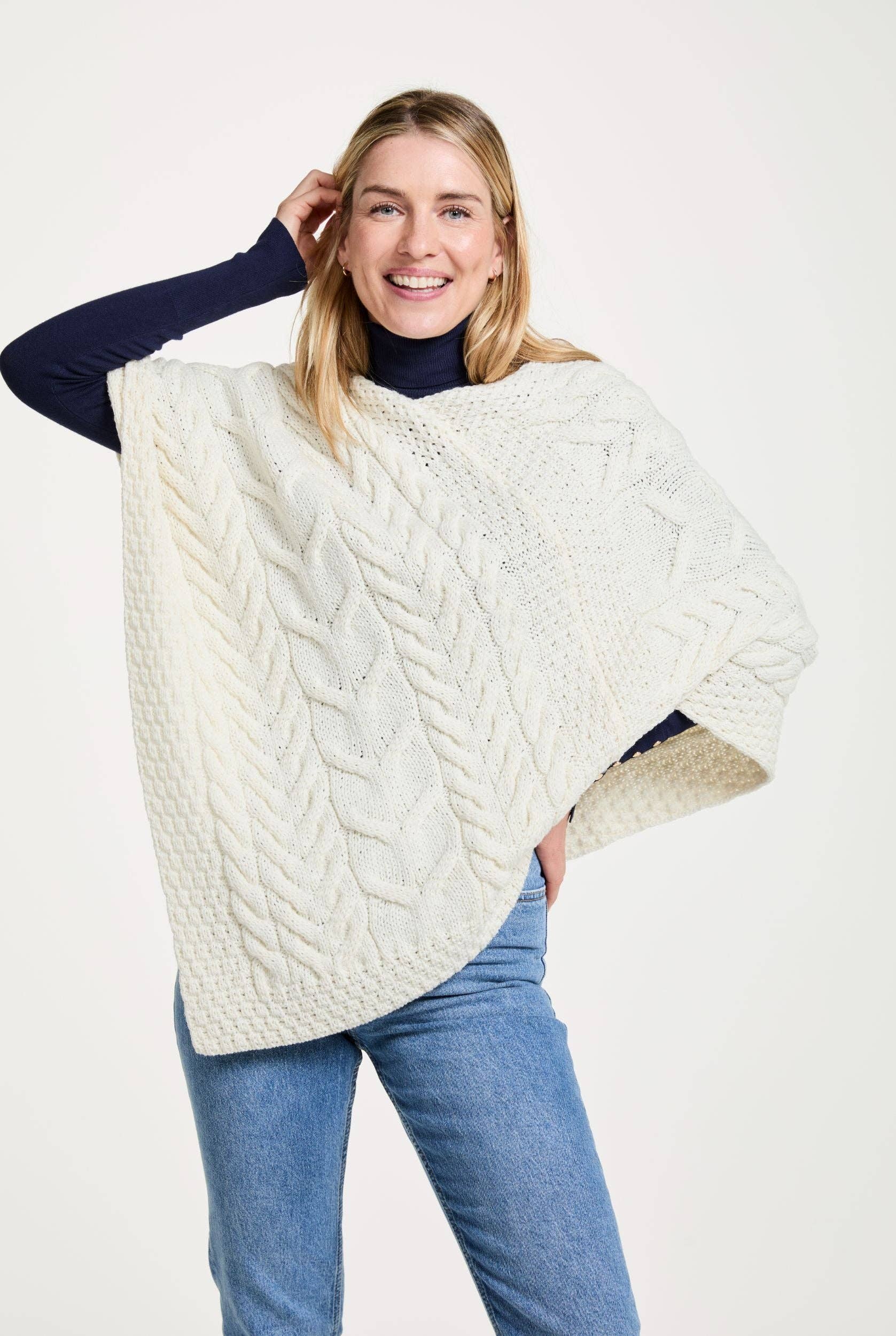 Aran Poncho - Creme | ankerherz.de