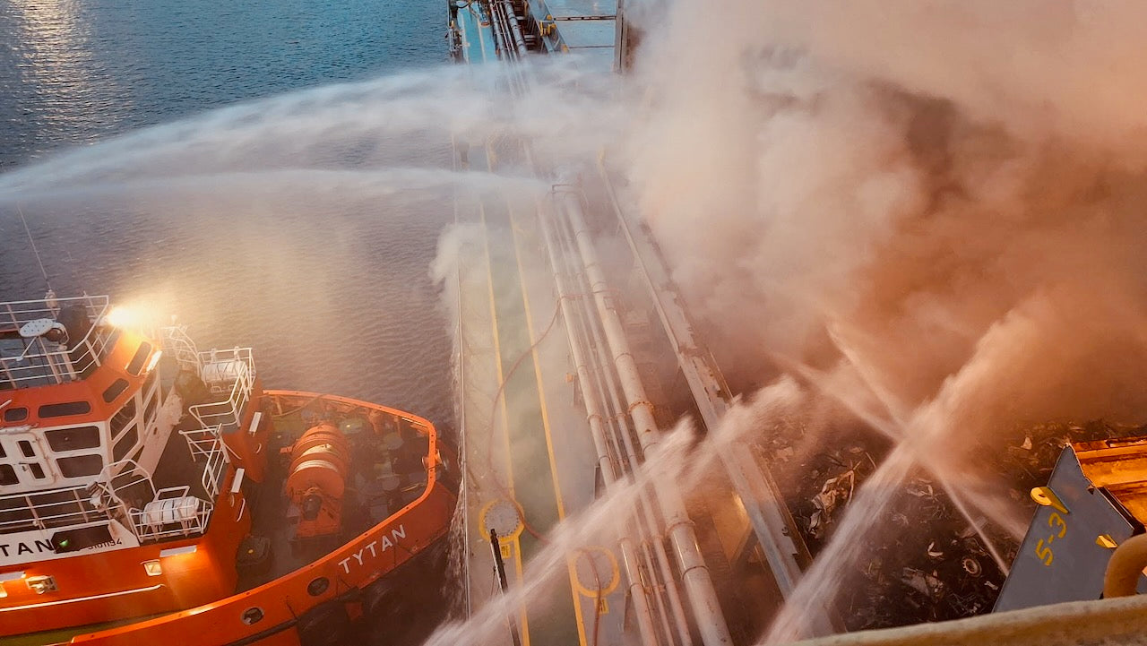 Feuer im Hafen von Danzig. Foto: Feuerwehr