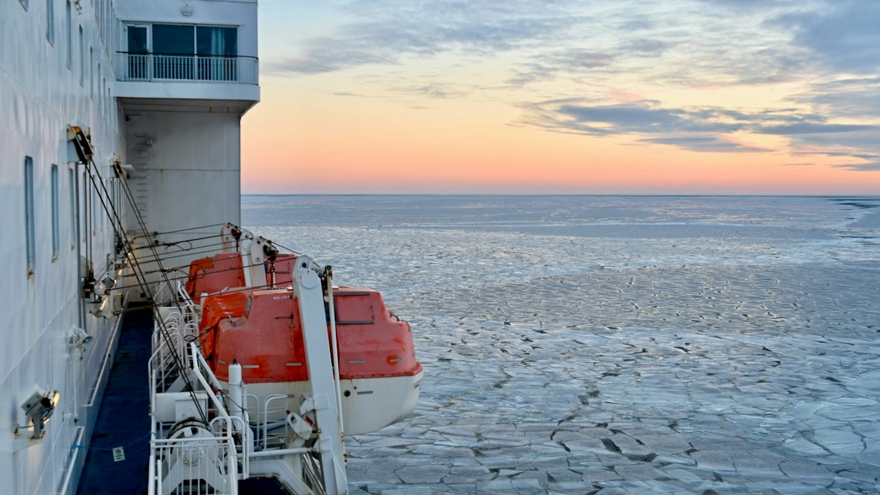 Finnlines Fähren als Eisbrecher