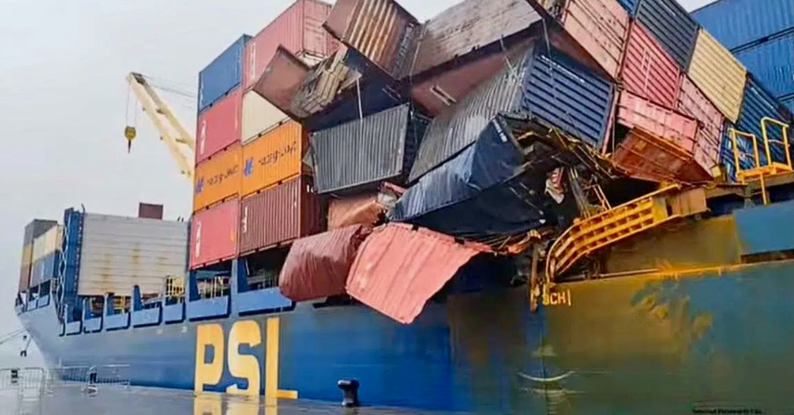 Frachter nach Havarie im Hafen von Vigo. Foto: Port of Vigo
