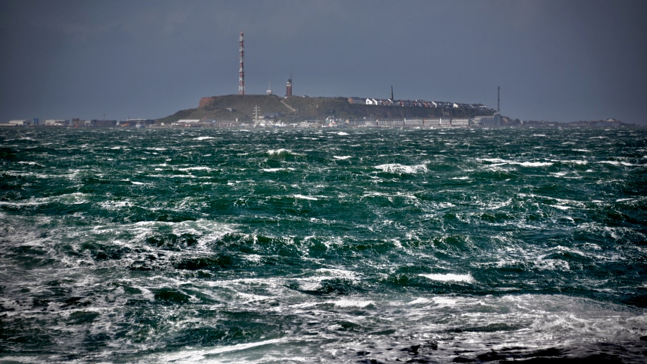 Nordseesturm schränkt Fährverkehr nach Helgoland stark ein