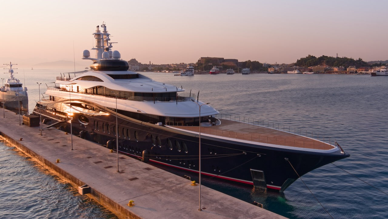 Ignorierte Zuckerbergs Superyacht einen Hilferuf vor Alaska?