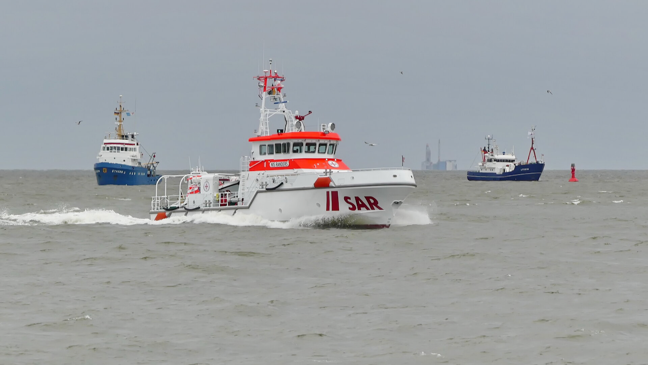 Passagierfähre läuft zwischen Rügen und Hiddensee auf Grund
