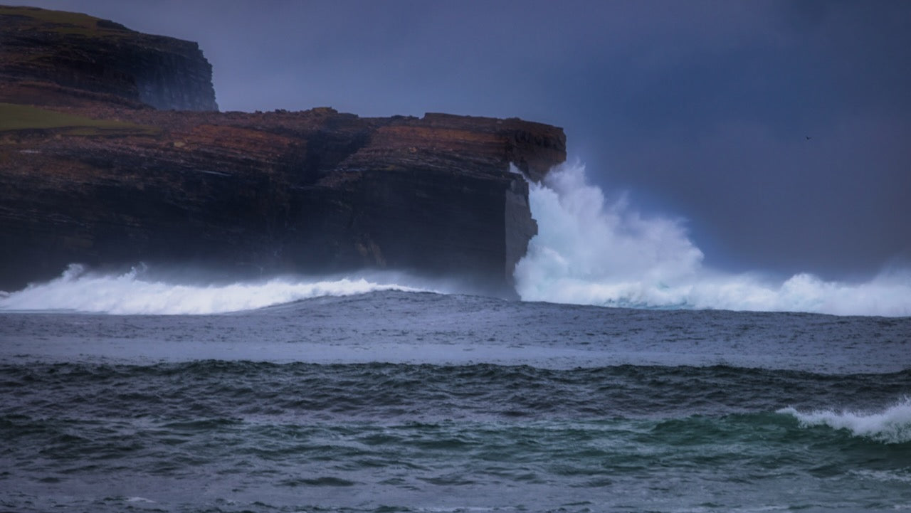 Seglerin aus fünf Meter hohen Wellen vor Orkney gerettet