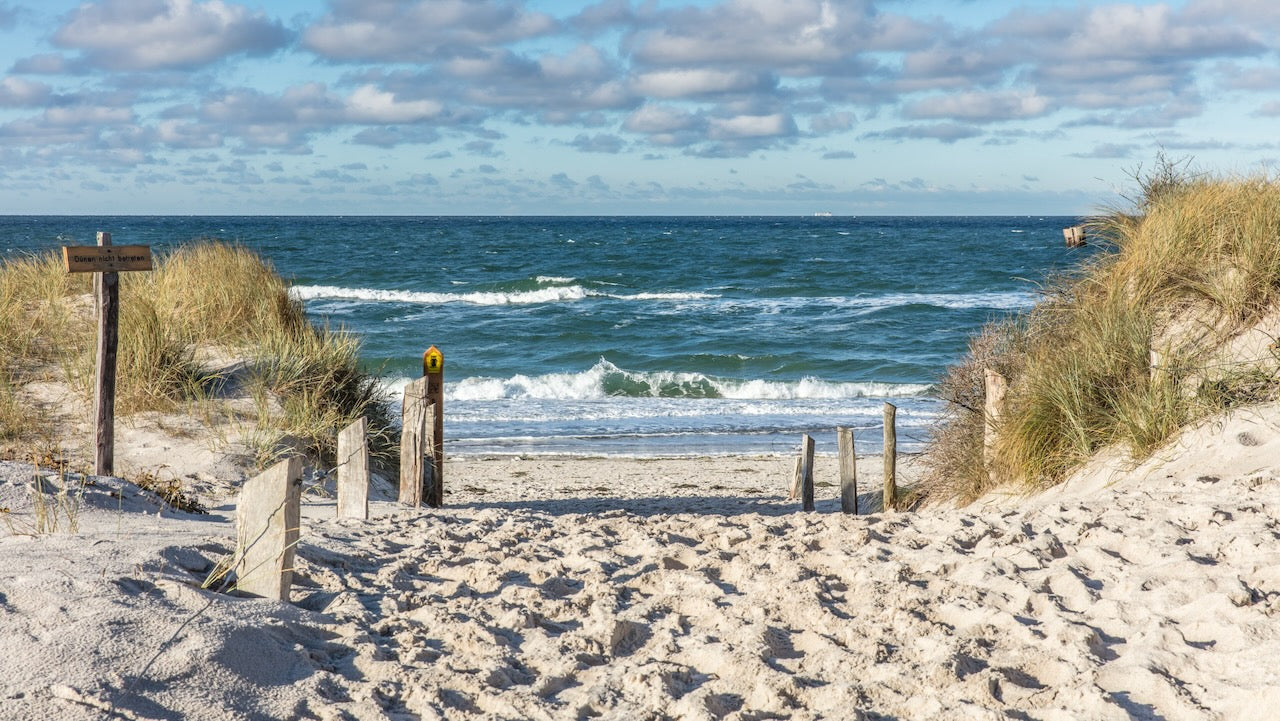 Ostseestrand. Foto von Adobe Stock im Ankerherz Blog