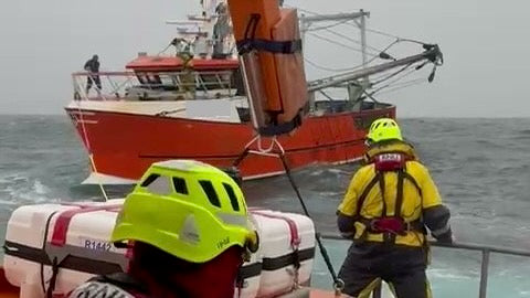 Dramatische Rettung von Fischern auf Ärmelkanal vor Brixham