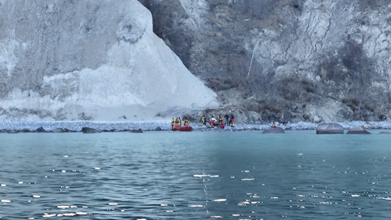 Einsatz der Seenotretter an den Kreidefelsen von Rügen