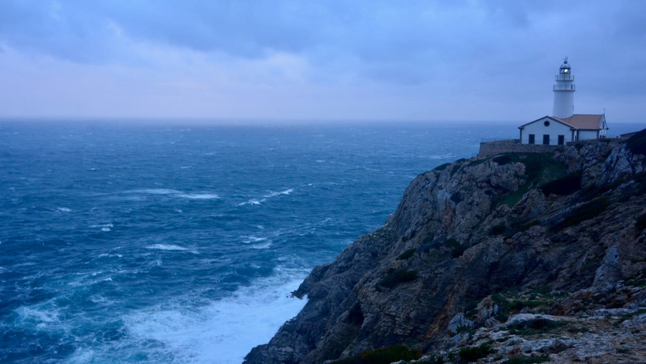 Sechs Meter Welle: Schwerer Sturm auf Mallorca erwartet
