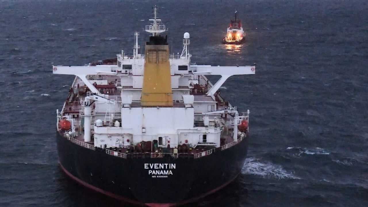 Tanker Eventin sorgt vor Rügen für Sorgen. Foto: Havariekommando