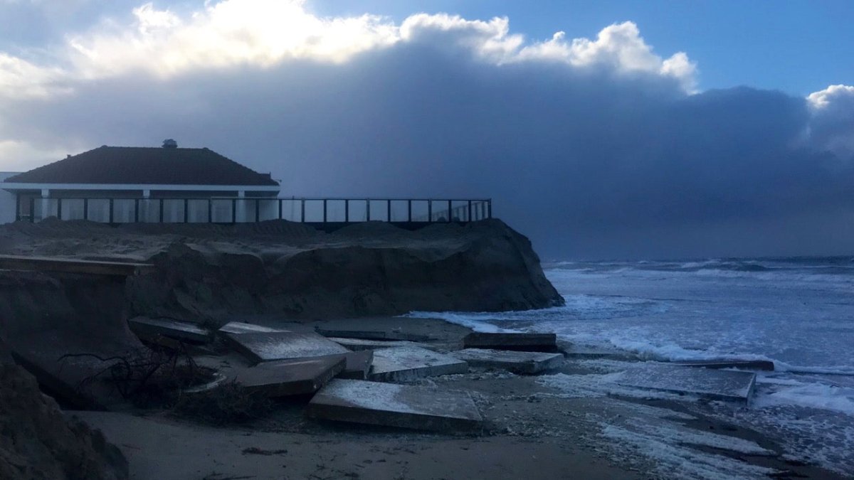 Ameland: Eine Strandbar kämpft gegen den Sturm - Ankerherz Verlag