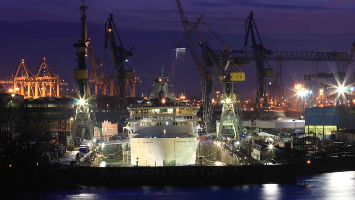 Blohm + Voss: Feuer auf Kreuzfahrtschiff AIDAsol im Hamburger Hafen - Ankerherz Verlag
