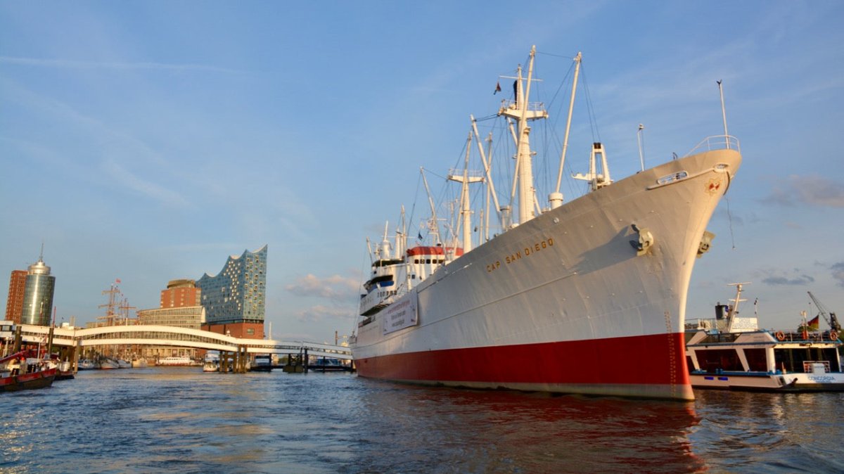 Cap San Diego: Der Weiße Schwan im Hamburger Hafen - Ankerherz Verlag