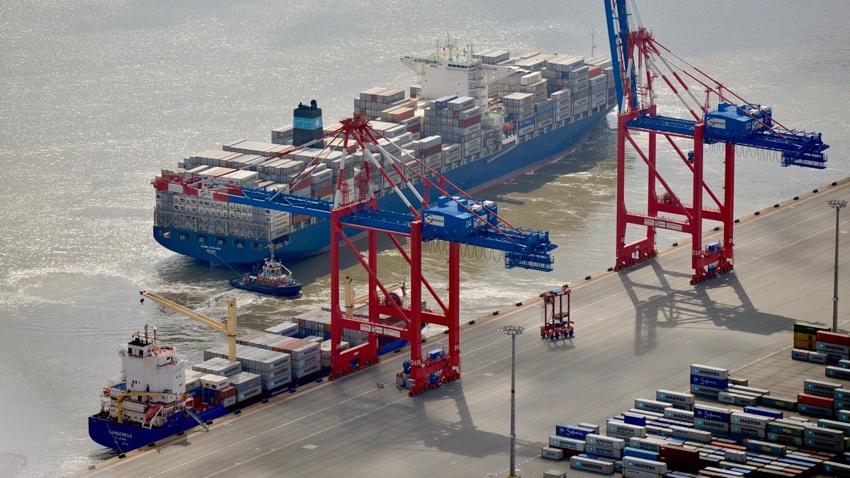 Deal steht: Hapag-Lloyd steigt in Tiefwasserhafen Wilhelmshaven ein - Ankerherz Verlag