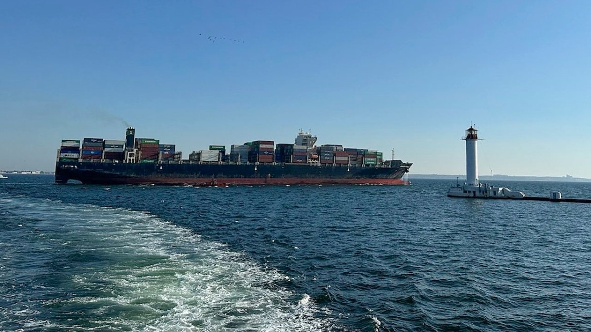 Deutscher Frachter verlässt Odessa trotz russischer Drohung - Ankerherz Verlag