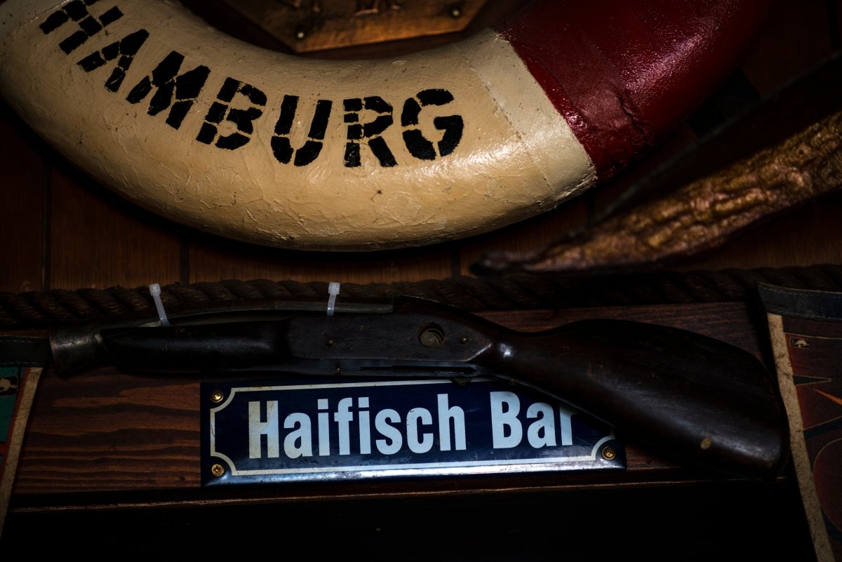 HAIFISCH BAR Geschichten: Eine Frage der Manieren - Ankerherz Verlag