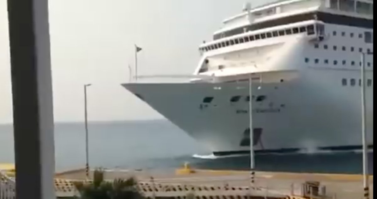 Havarie mit Kreuzfahrtschiff: MSC Armonia kracht in Karibik-Pier - Ankerherz Verlag