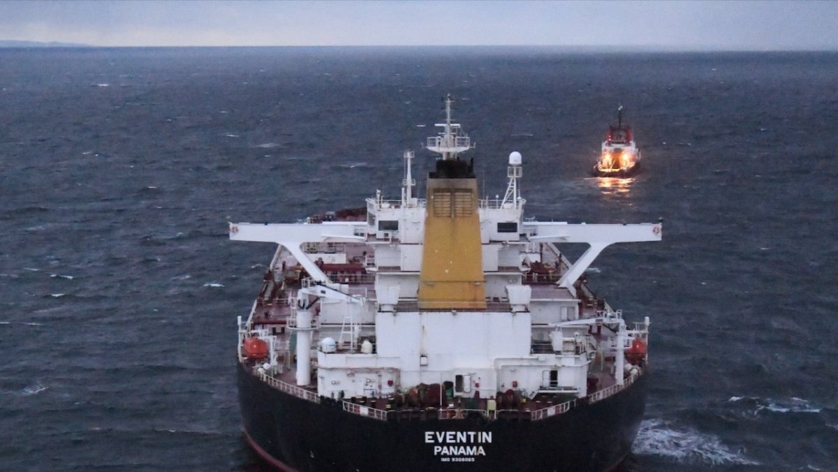 Havarierter Öltanker soll nach Dänemark geschleppt werden - Ankerherz Verlag