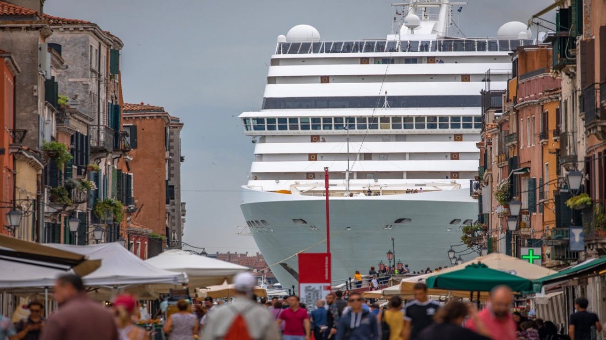 Italiens Regierung verbannt Kreuzfahrtschiffe aus Venedig - Ankerherz Verlag