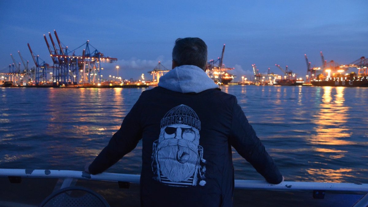 Kleine Auszeit: mit der Fähre durch den Hamburger Hafen - Ankerherz Verlag