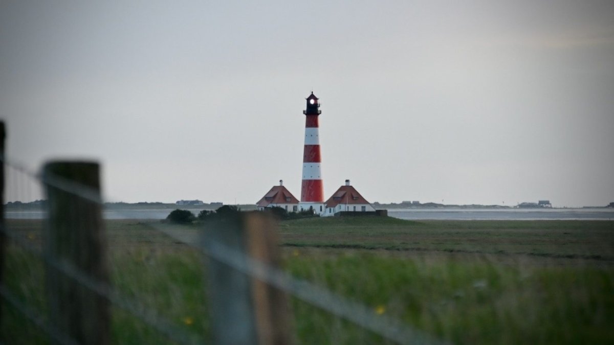 Leuchtturm Westerheversand: Panne beim Abbau des Gerüsts - Ankerherz Verlag