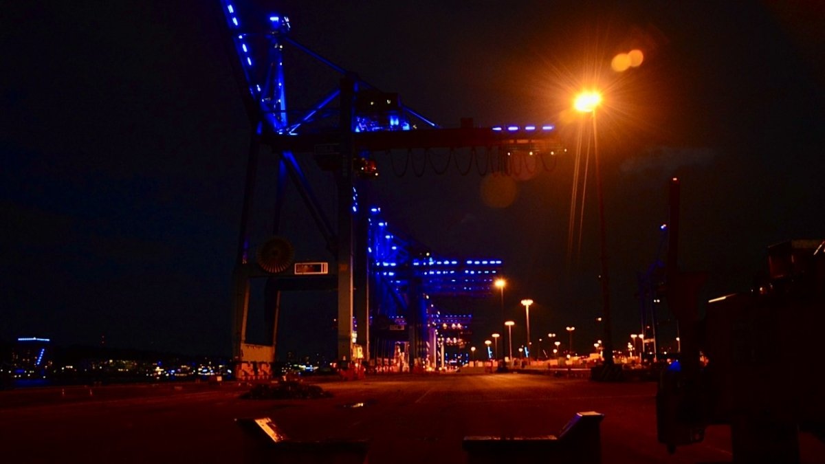 Mysteriöse Einbruchserie im Hamburger Hafen geht weiter - Ankerherz Verlag