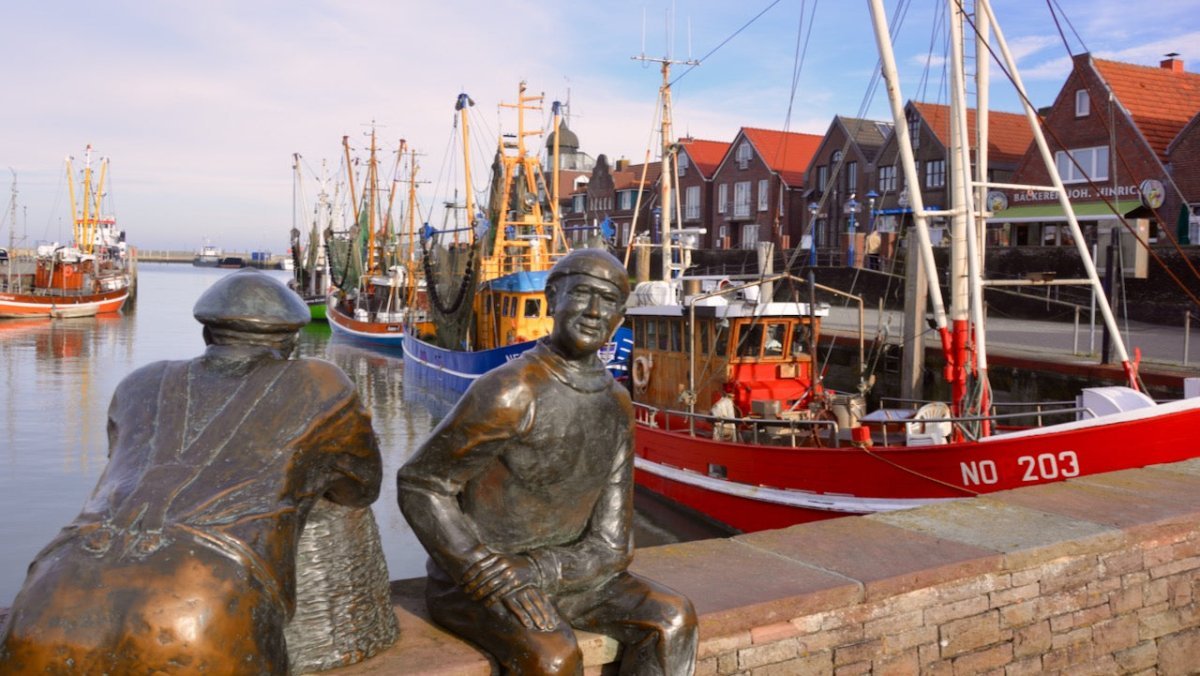 Neuharlingersiel – der kleine Hafen, wo die Kutter zuhause sind - Ankerherz Verlag