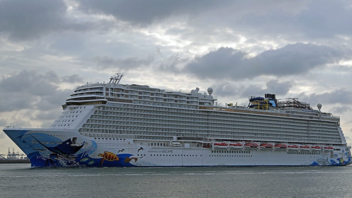 Norwegian Escape mit tausenden Menschen an Bord auf Grund gelaufen - Ankerherz Verlag