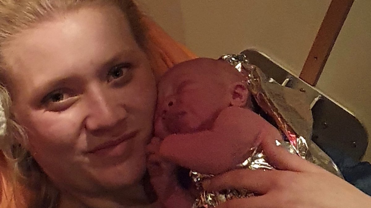 Osterbaby Bosse kommt auf Sylter Seenotrettungskreuzer zur Welt - Ankerherz Verlag