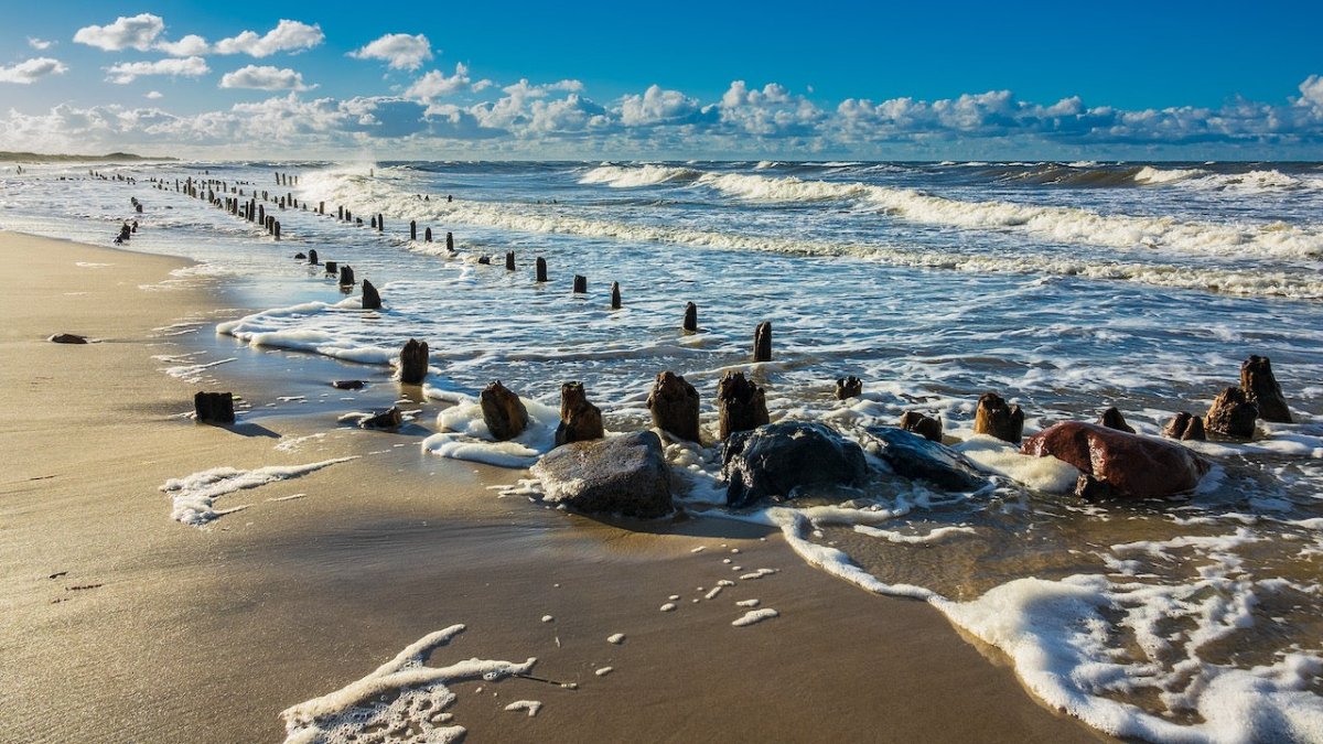 Ostsee fordert erneut Badetote – DLRG mit erschreckenden Zahlen - Ankerherz Verlag