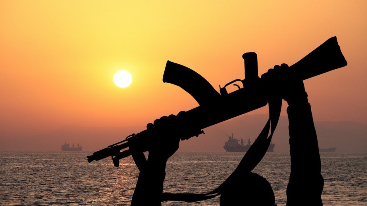 Piraten lassen 23 Seeleute und Frachter nach hohem Lösegeld frei - Ankerherz Verlag