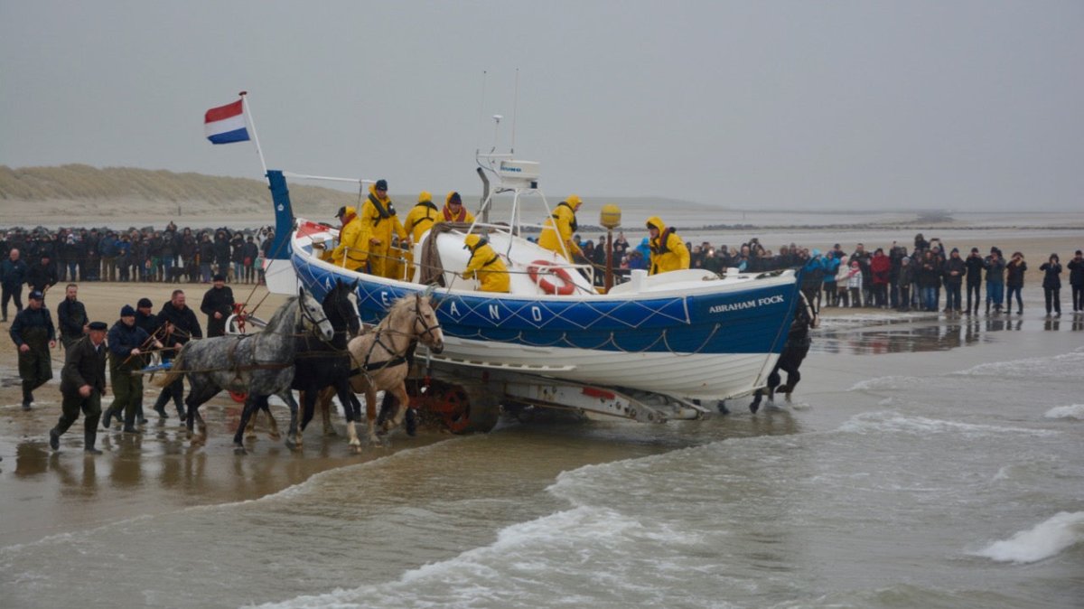 Schöne Tradition: Das Pferderettungsboot der Insel Ameland - Ankerherz Verlag