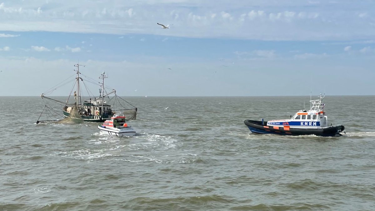 Seenotretter bewahren Kutter in Emsmündung vor dem Untergang - Ankerherz Verlag