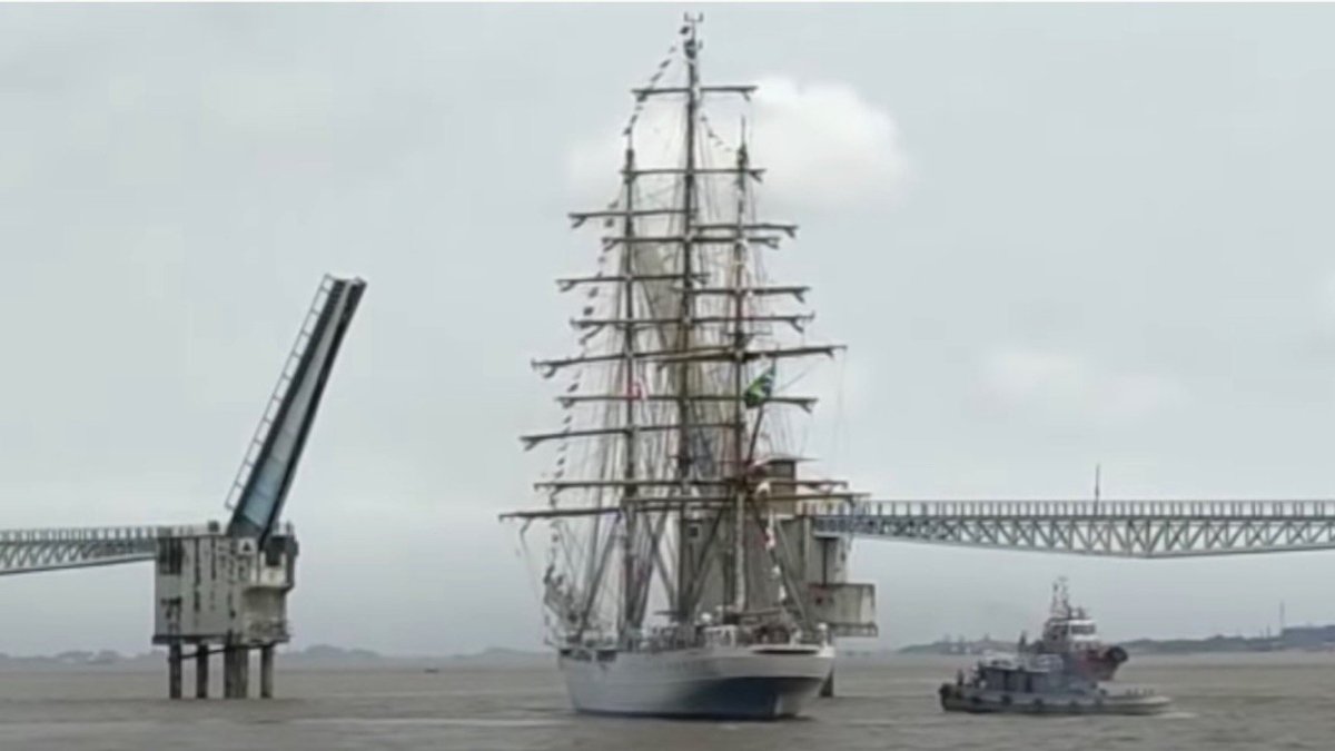 Segelschiff „Cisne Branco“ kracht in Ecuador unter Brücke - Ankerherz Verlag