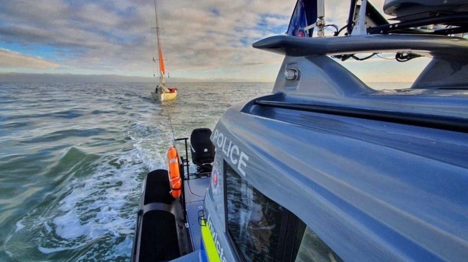 Segler treibt tagelang auf dem Ärmelkanal bei Dover - Ankerherz Verlag