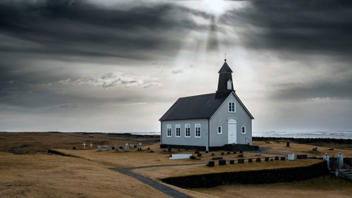 Strandarkirkja – die kleine Kirche der Seeleute an der Bucht der Engel - Ankerherz Verlag