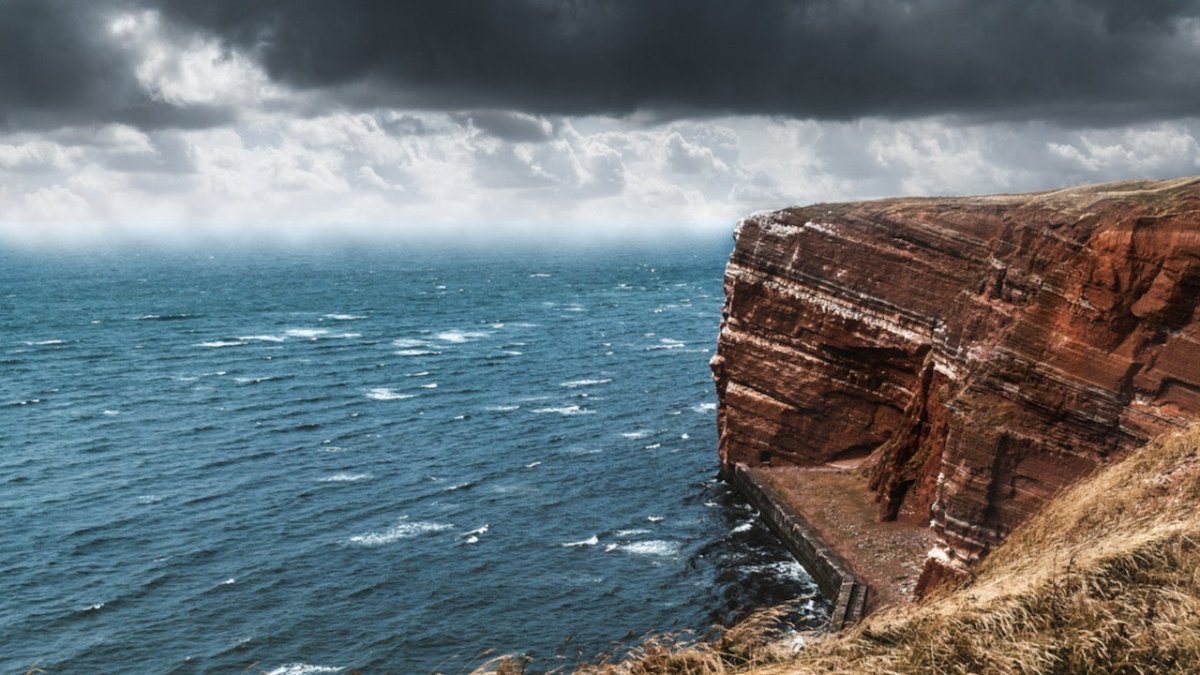 Sturm über Helgoland legt Fährverkehr weitgehend lahm - Ankerherz Verlag