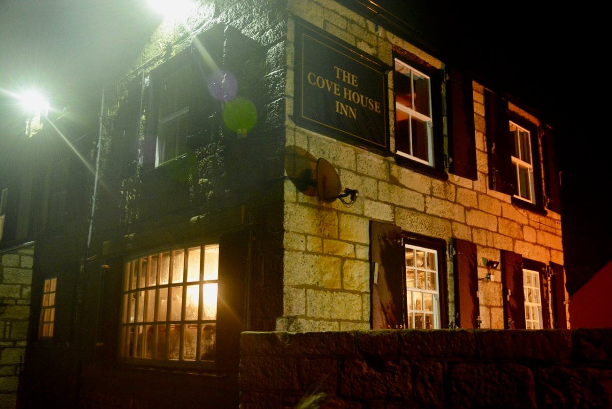 STURMFESTES „Cove House Inn“ – ein besonderer Pub - Ankerherz Verlag