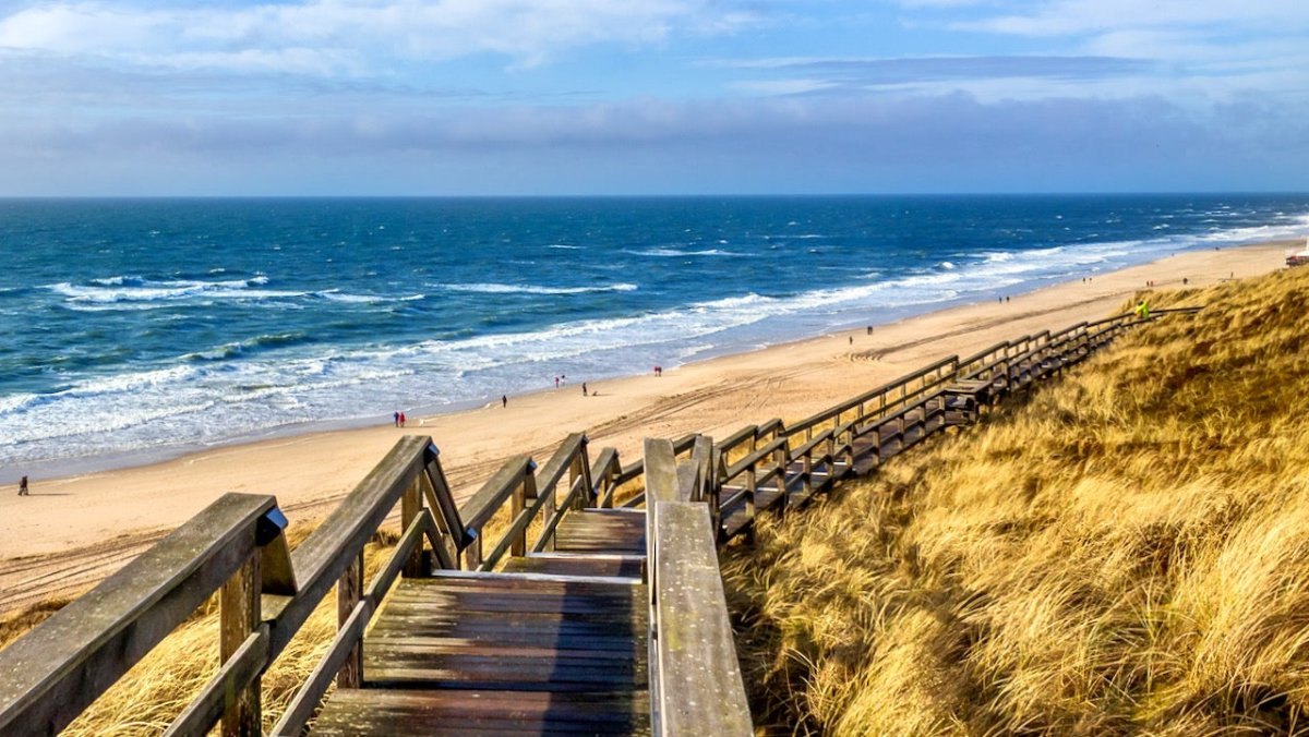 Sylt: Urlauber ertrinkt in der Nordsee und Retter in Lebensgefahr - Ankerherz Verlag