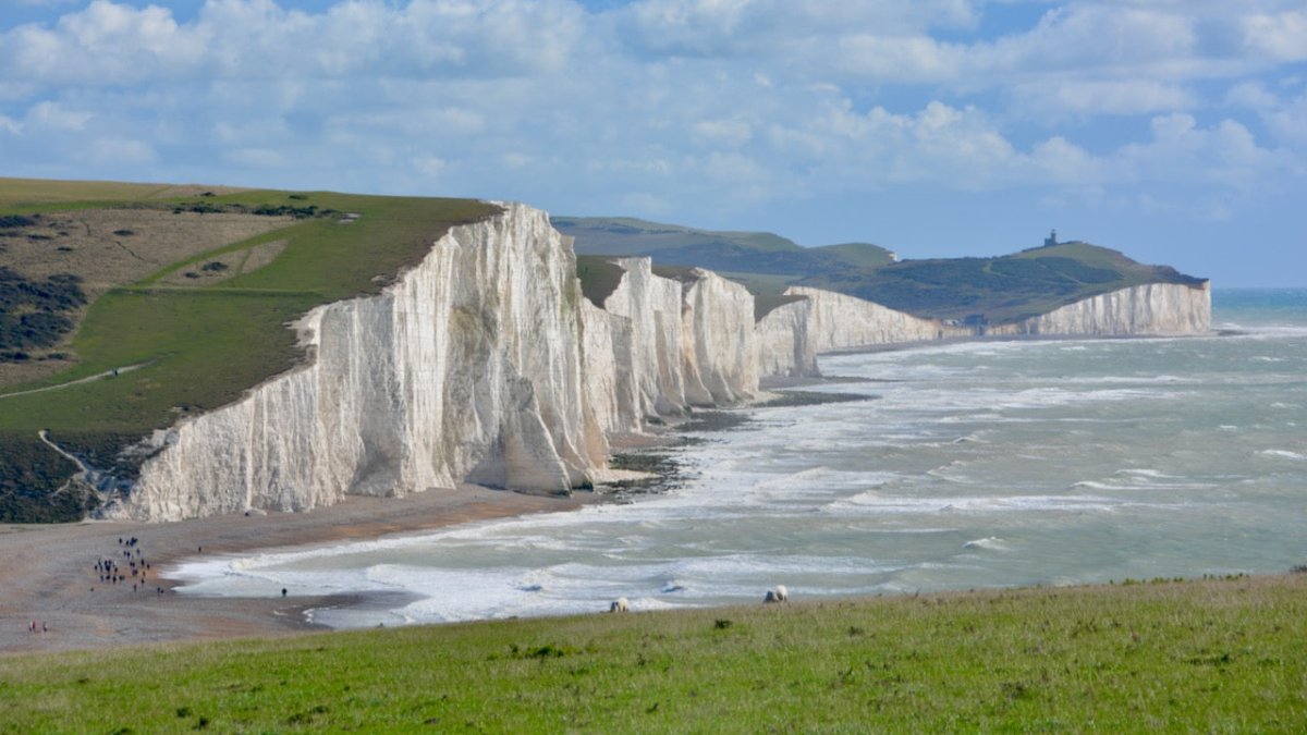 Titanic am Beachy Head? Vom Aprilscherz, der beinahe schief ging - Ankerherz Verlag