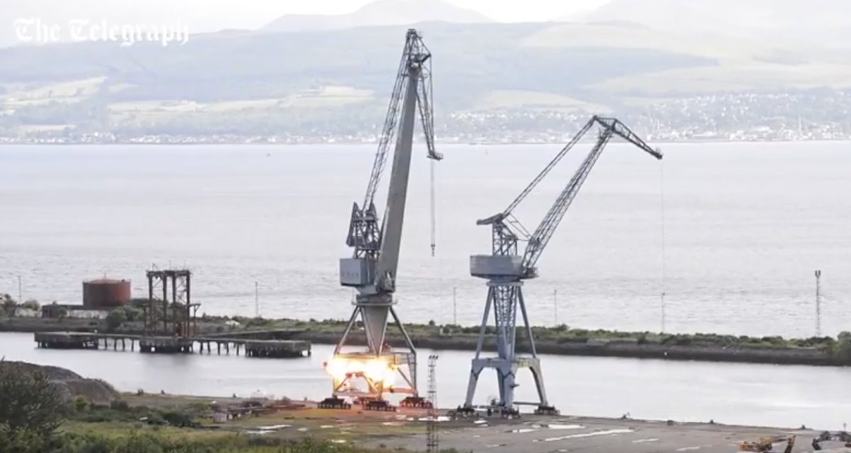 Trauriges Ende einer Ära: alte Hafenkräne gesprengt - Ankerherz Verlag