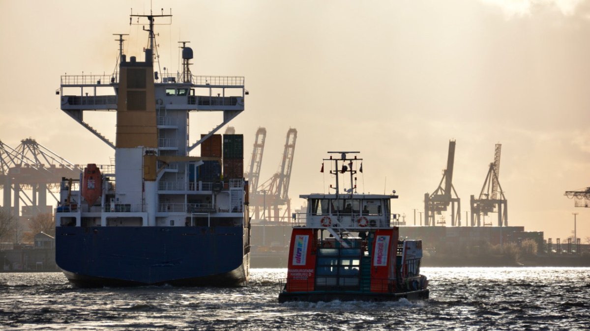 Umweltsünde im Hamburger Hafen: Rekordstrafe gegen Tanker - Ankerherz Verlag